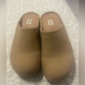 Woman shoes size 5.5 Fitflop microwobblerboar